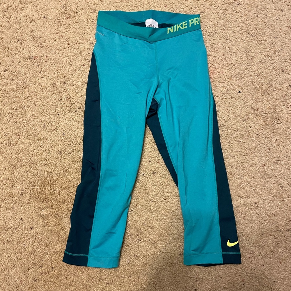 Nike Pro leggings